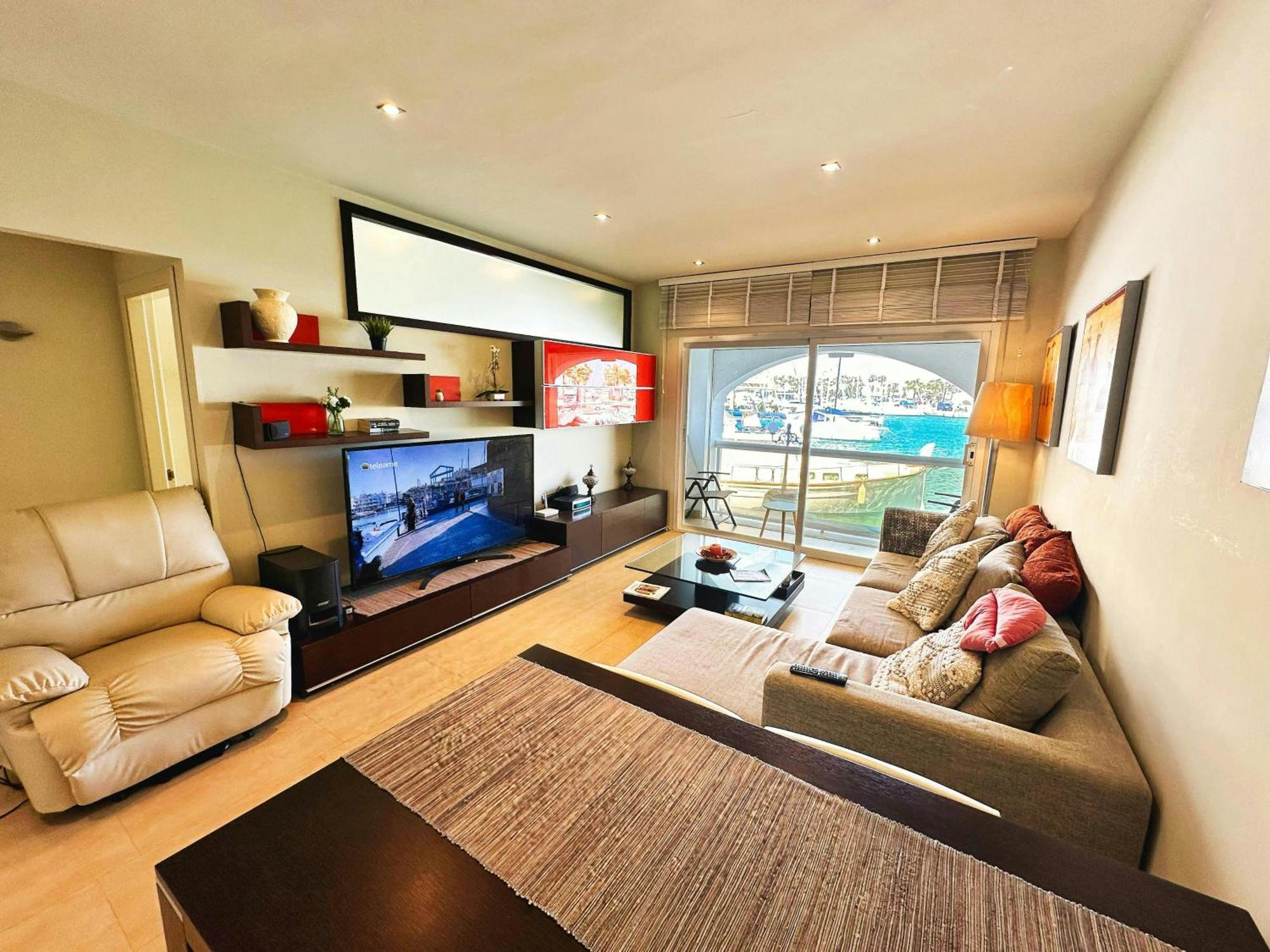New Waterfront Gem W Rooftop Pool-puerto Marina Apartment Benalmádena