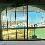 New Waterfront Gem W Rooftop Pool-Puerto Marina